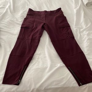 Lulu pants size 10. Burgundy